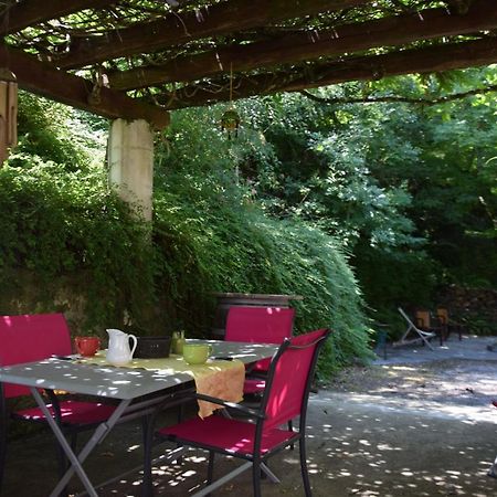 Chambres d'Hôtes L'Orée des Bois Lacrouzette Exterior foto